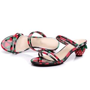 NWOT - Strawberry Rhinestone Décor Sandals in Black  (Size 7)